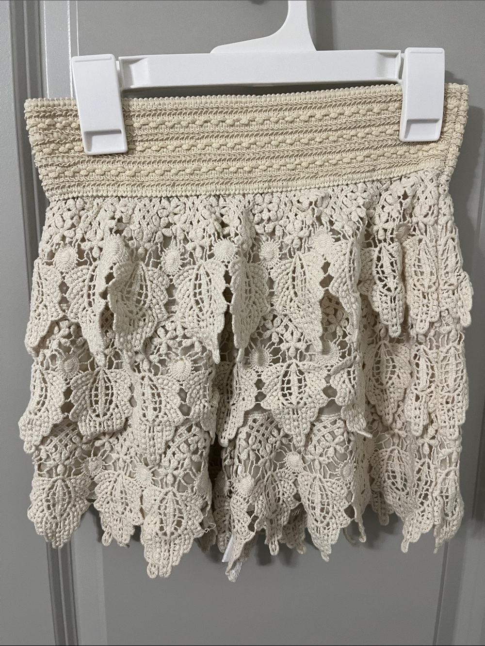 Crocheted Tiered Cream Shorts